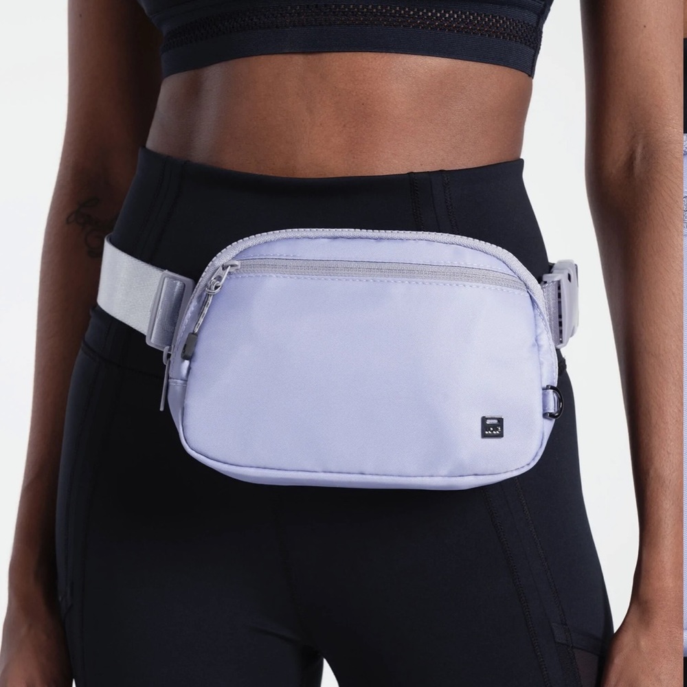 BNWT Lole Jamie Belt bag in Iris